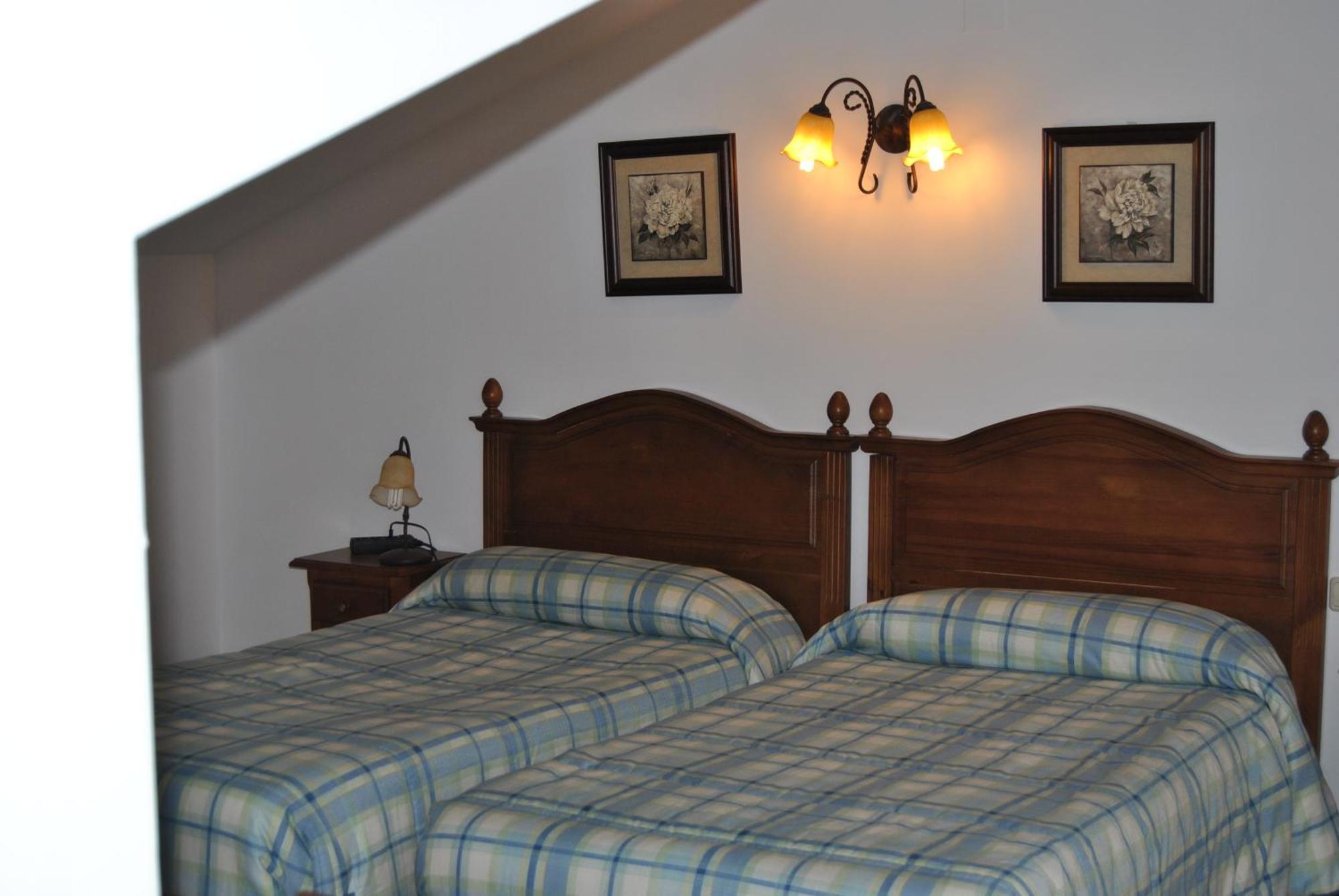 Hostal Rural Amador Puente de Vadillos Ruang foto