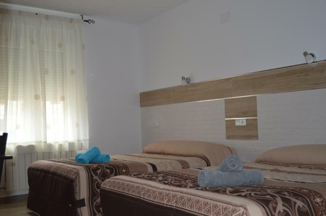 Hostal Rural Amador Puente de Vadillos Bagian luar foto