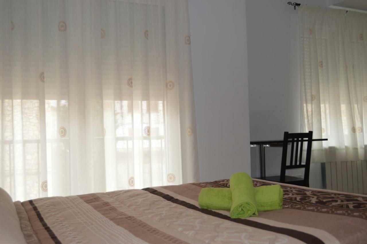 Hostal Rural Amador Puente de Vadillos Bagian luar foto