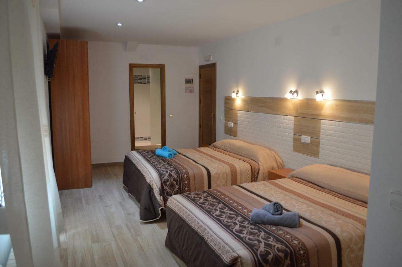 Hostal Rural Amador Puente de Vadillos Bagian luar foto